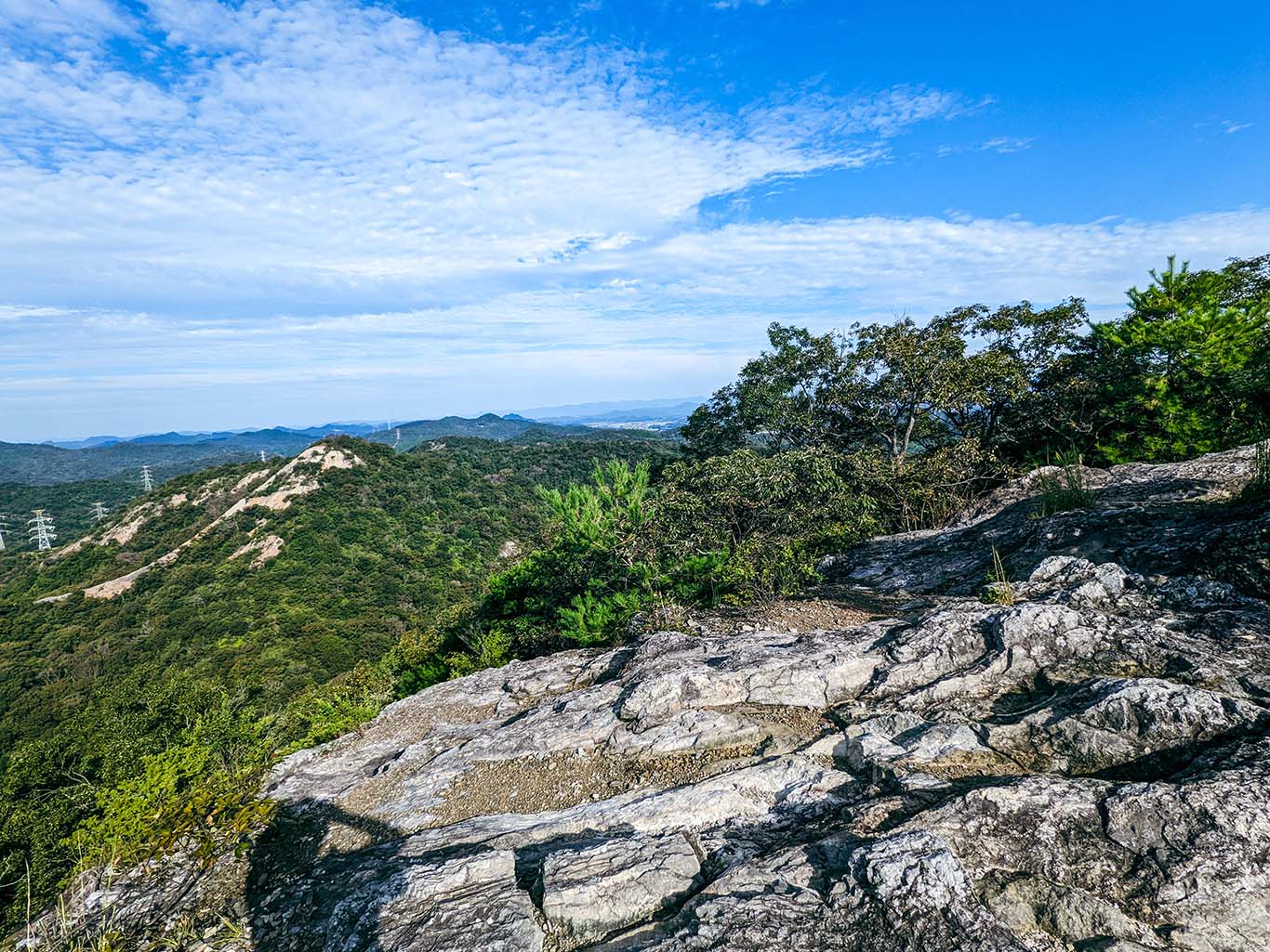 【低山登山】久々の小野アルプス、いい具合に低山好きのコンディションに。